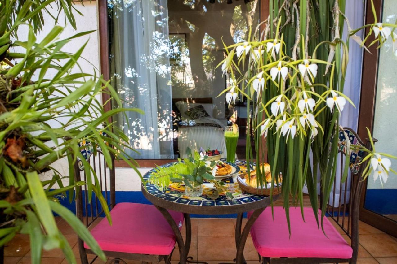 Meson De Leyendas Breakfast & Downtown Valle de Bravo Exterior photo
