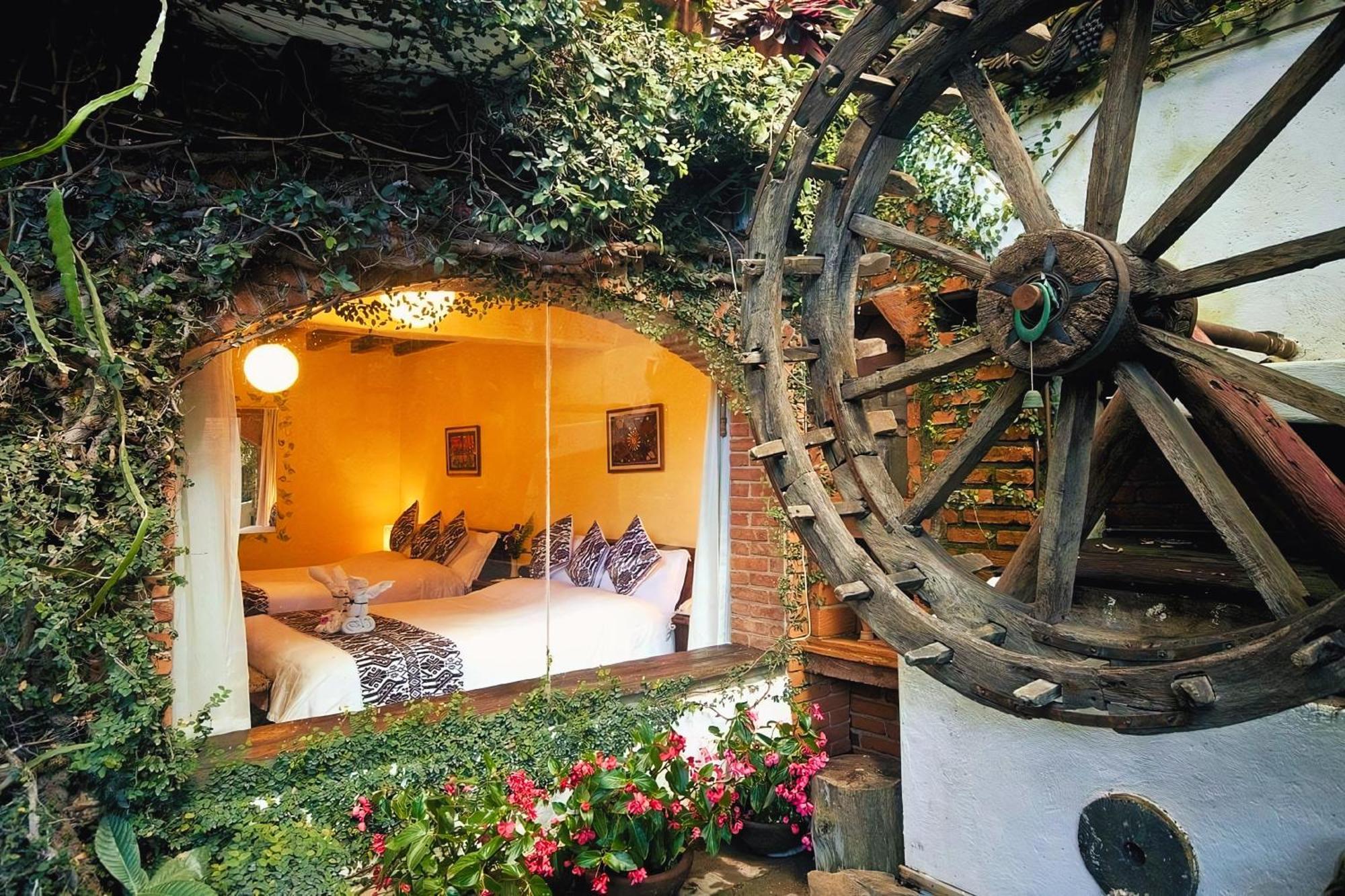 Meson De Leyendas Breakfast & Downtown Valle de Bravo Exterior photo
