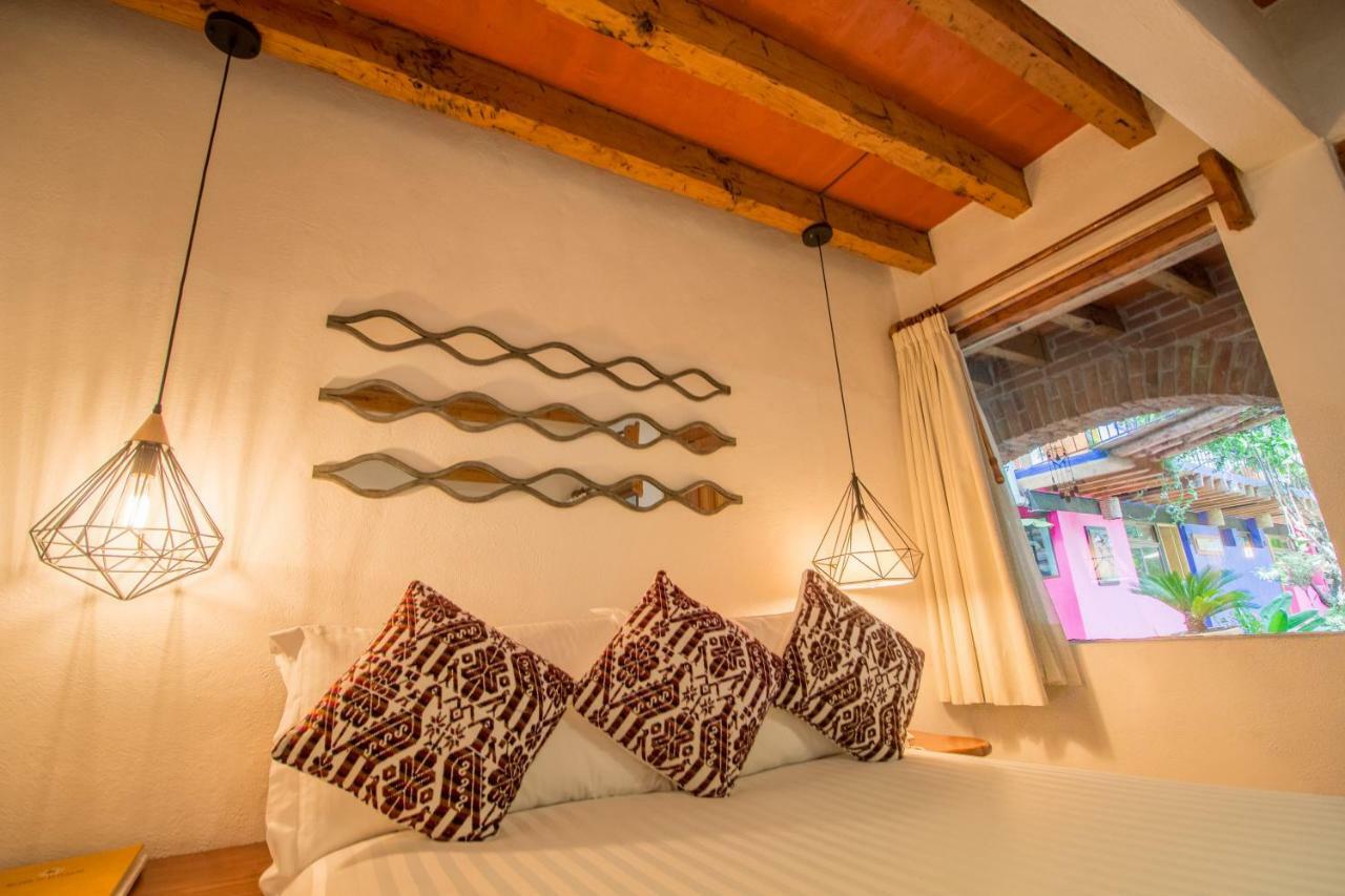 Meson De Leyendas Breakfast & Downtown Valle de Bravo Exterior photo