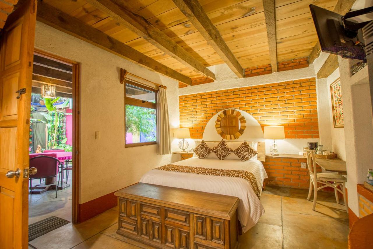 Meson De Leyendas Breakfast & Downtown Valle de Bravo Exterior photo